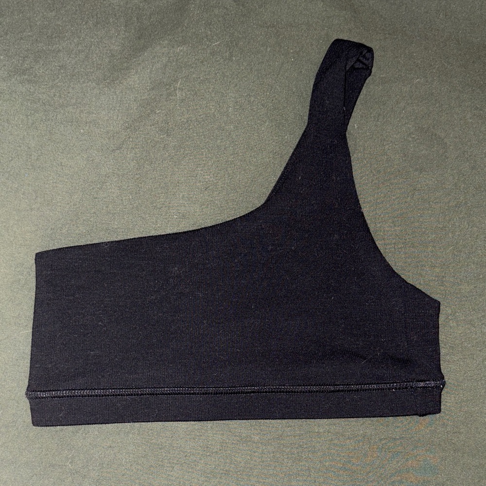 Fleo Black One-Shoulder Crop Top